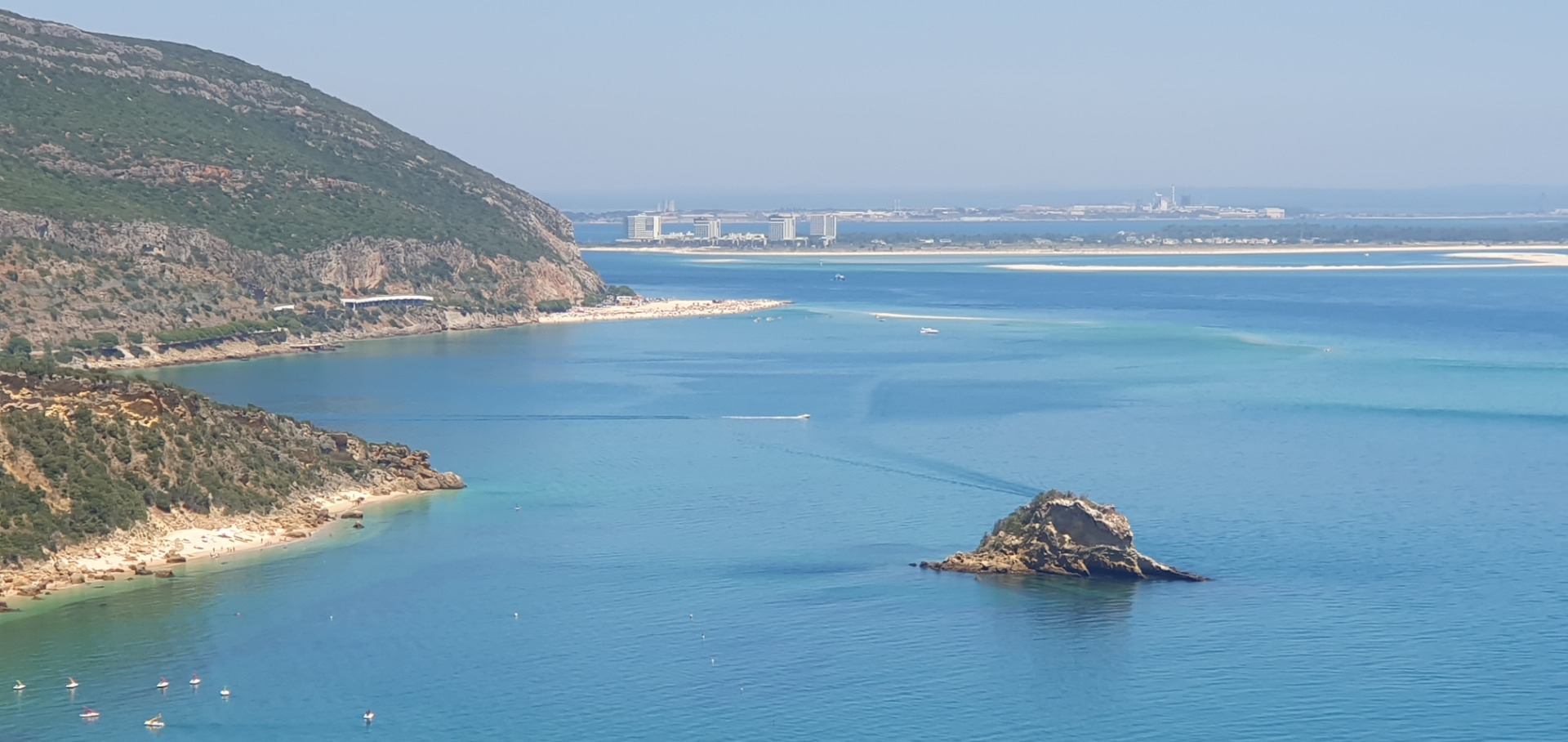 Blick auf Troia - mit der Serra da Arrabida im Vordergund