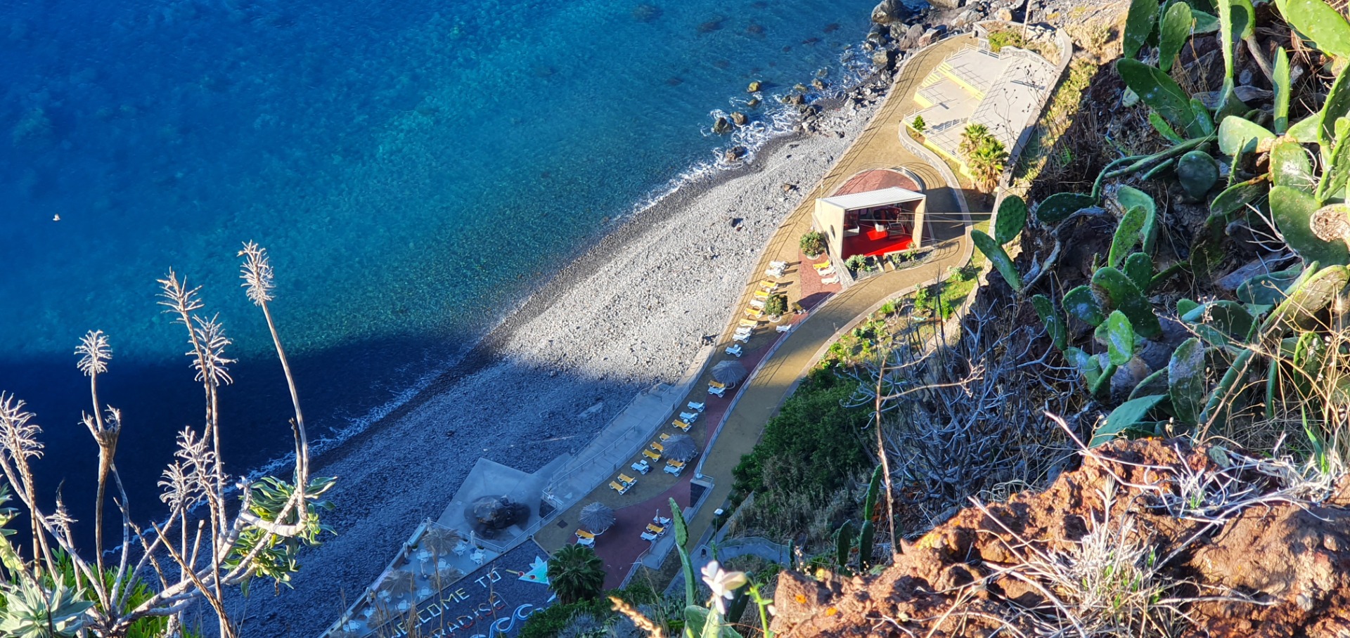 Talstation der Seilbahn an der Praia do Garajau bei Caniço