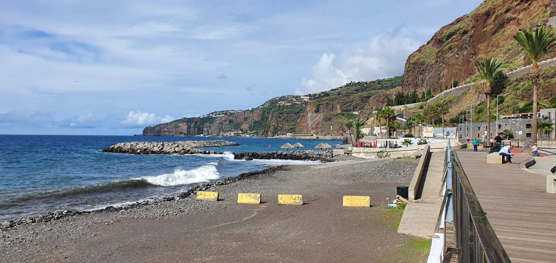 Ribeira Brava an der Westküste Madeiras