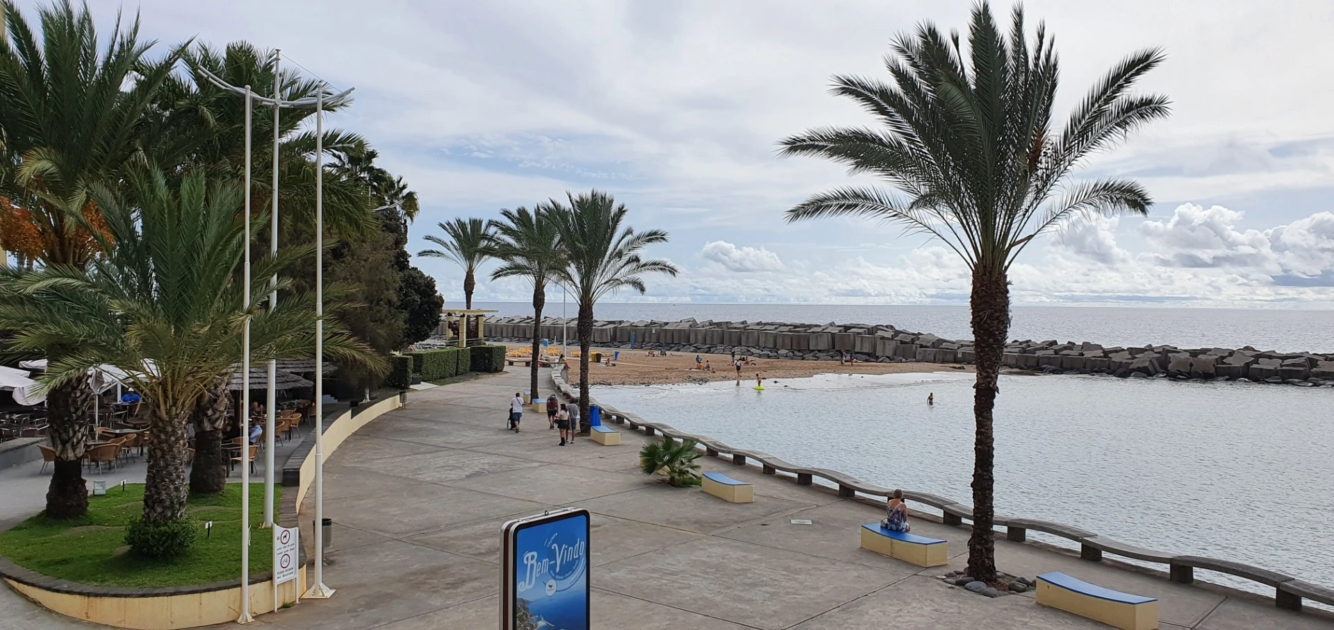 Bunte Häuser an der Uferfront von Ponta do Sol auf Madeira