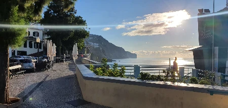 Ausfahrt Richtung Funchal bei Caniço auf Madeira