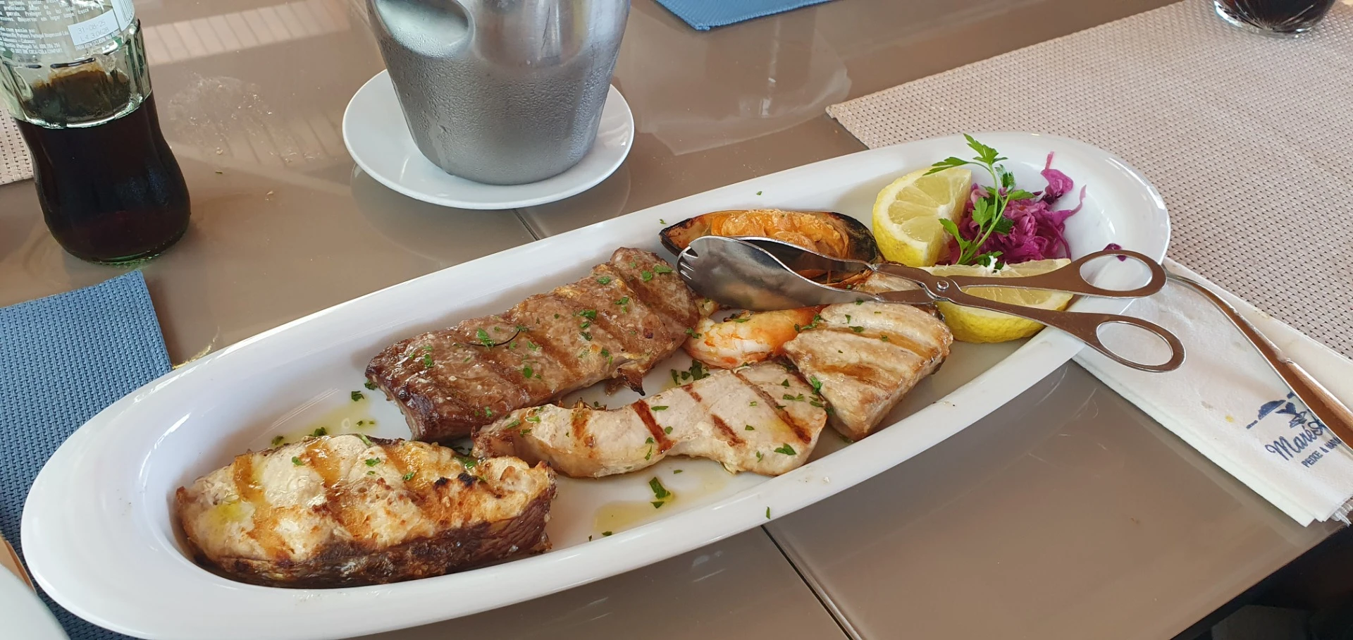 Fischgericht in einem Restaurant in Seixal, Madeira